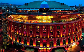 Obras de la arquitectura que introducen la fachada antigua.