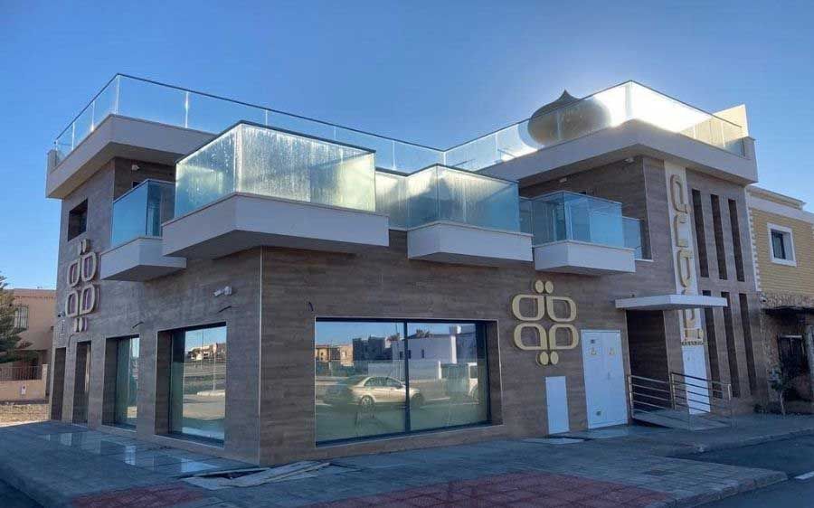 Cafetería Dubai Dreams en Campohermoso (Almería) por Soto & Tudela Arquitectos