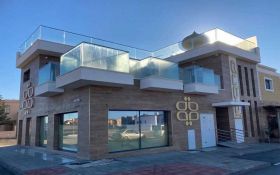 Cafetería Dubai Dreams en Campohermoso (Almería) por Soto & Tudela Arquitectos