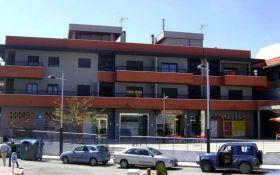 Edificio en Olula del Río (Almería) por Soto & Tudela Arquitectos